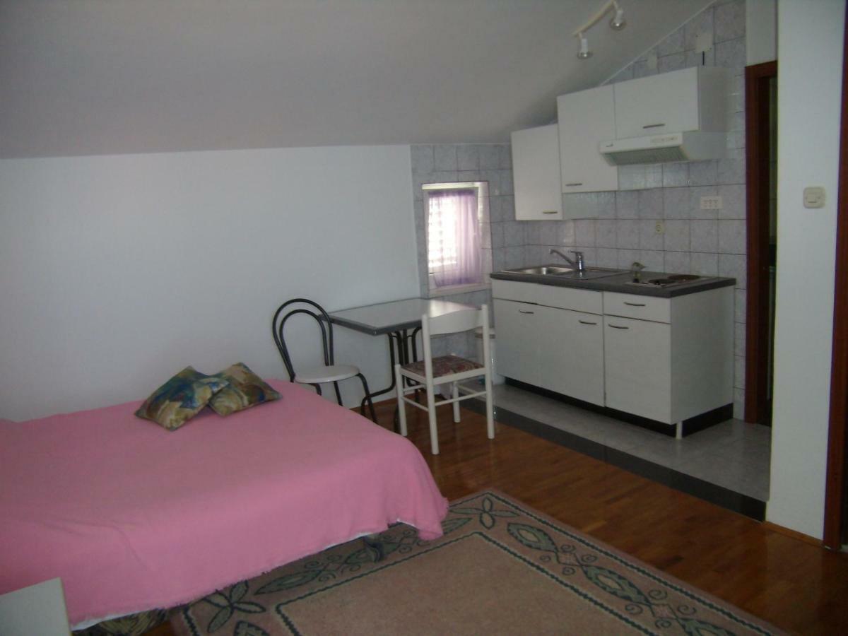 Apartment Zelenčić Kali Buitenkant foto